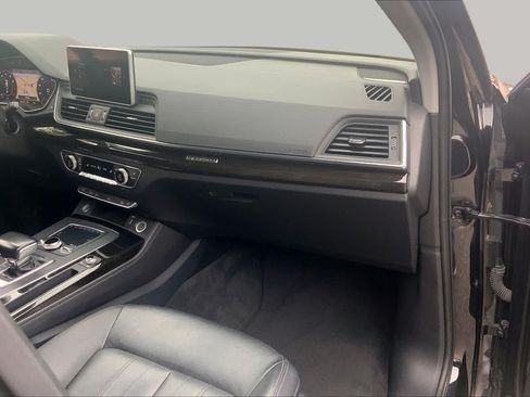 Used 2019 Audi Q5 2.0T Premium Plus w/ Premium Plus Package AWD/4WD image 19