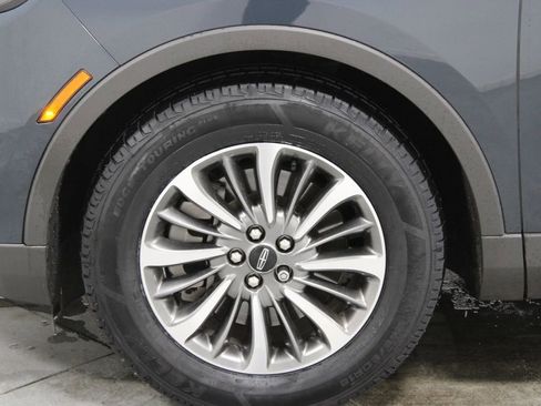 Used 2023 Lincoln Nautilus AWD w/ Premium Package image 18
