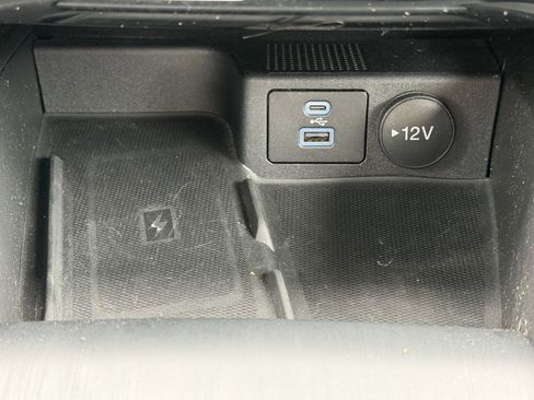 Used 2023 Ford Escape Platinum AWD/4WD image 10