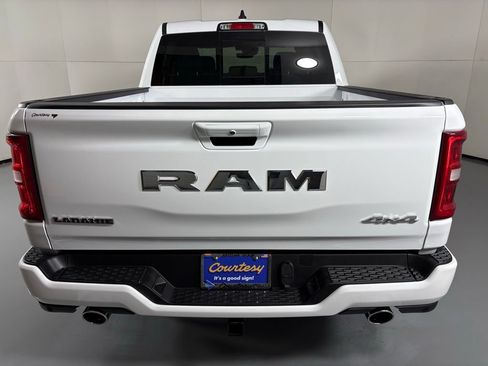 New 2026 RAM 1500 Laramie AWD/4WD image 7