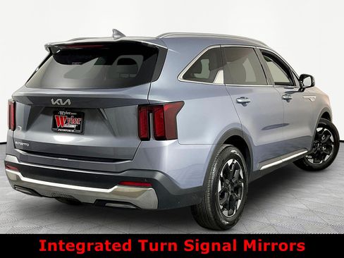 Used 2024 Kia Sorento S w/ Panoramic Sunroof Package FWD image 6