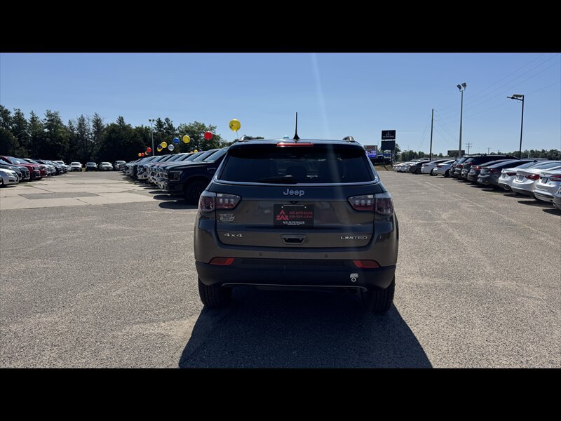 Used 2018 Jeep Compass Limited w/ Navigation Group AWD/4WD image 6