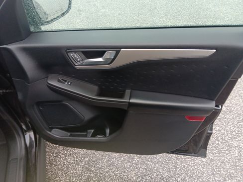 Used 2020 Ford Escape SEL image 22