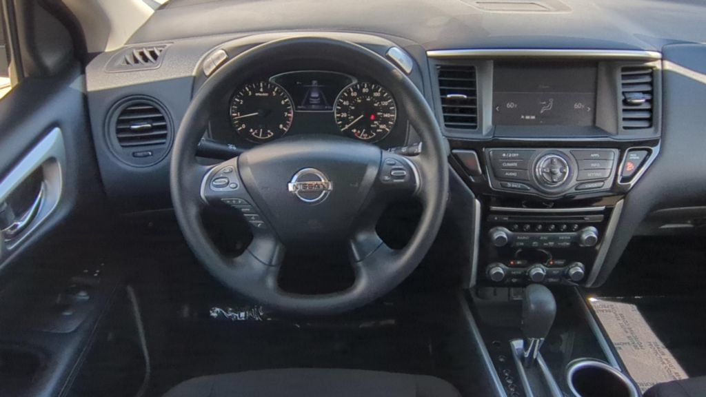 Used 2020 Nissan Pathfinder S FWD image 14