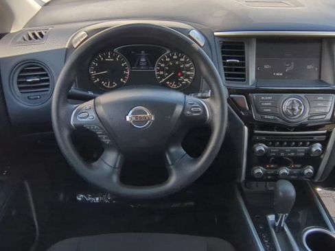 Used 2020 Nissan Pathfinder S FWD image 14