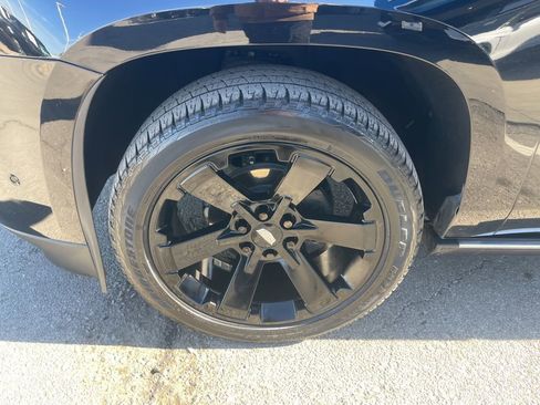 Used 2019 Cadillac Escalade ESV Platinum image 9