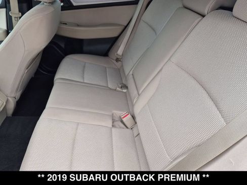 Used 2019 Subaru Outback 2.5i Premium AWD/4WD image 3