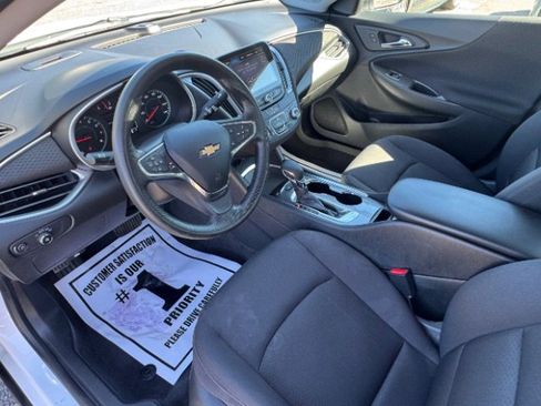 Used 2021 Chevrolet Malibu LS w/ Driver Confidence Package II image 9
