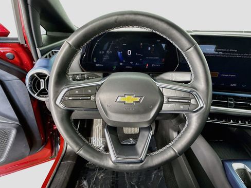Used 2025 Chevrolet Equinox EV LT w/ Convenience Package FWD image 13