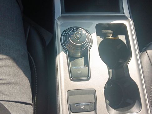 Used 2024 Ford Edge SEL w/ Convenience Package image 17