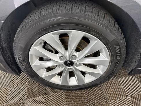 Used 2017 Kia Optima LX w/ Option Group 014 FWD image 32