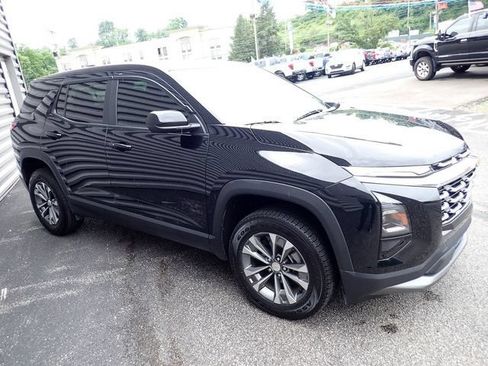 Used 2025 Chevrolet Equinox LT AWD/4WD image 10
