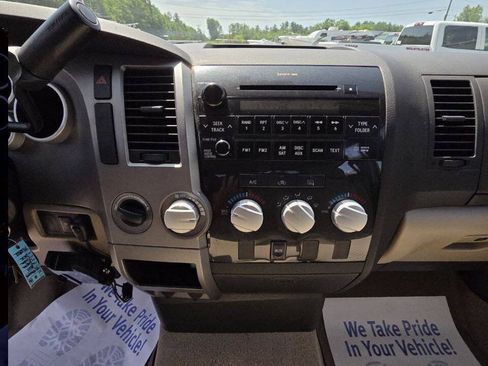 Used 2011 Toyota Tundra 4x4 Double Cab w/ Tow Pkg image 19