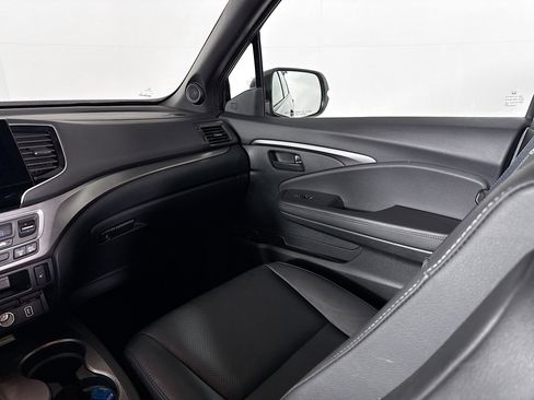 Used 2023 Honda Passport EX-L image 28