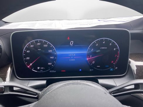 Used 2024 Mercedes-Benz GLC 300 4MATIC image 11