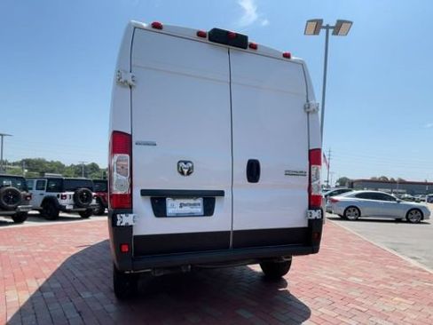 Used 2025 RAM ProMaster 2500 w/ Convenience Group FWD image 8