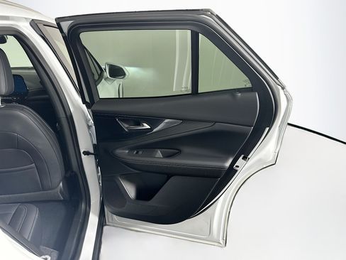 Used 2025 Chevrolet Blazer EV LT AWD/4WD image 31