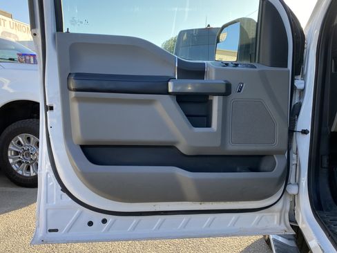 Used 2020 Ford F150 XLT w/ XTR Package AWD/4WD image 17