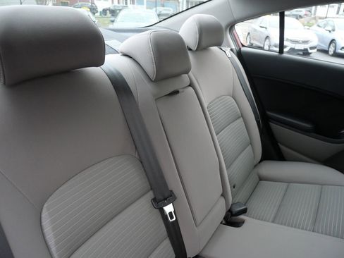 Used 2016 Kia Forte LX w/ LX Popular Plus Package image 31