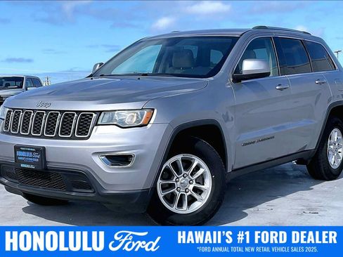 Used 2018 Jeep Grand Cherokee Laredo RWD image 1