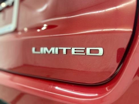 Used 2018 Jeep Compass Limited AWD/4WD image 39