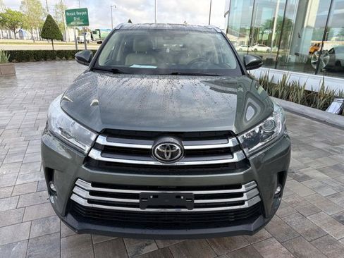 Used 2019 Toyota Highlander Limited AWD/4WD image 7