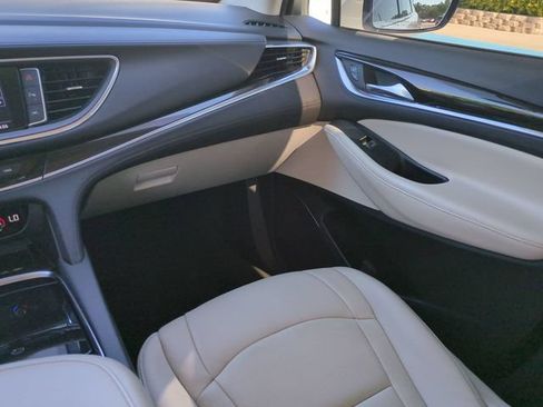 Used 2024 Buick Enclave Essence FWD image 21