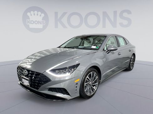 Used 2023 Hyundai Sonata Limited w/ Preferred Accessory Package image 1