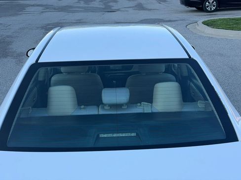 Used 2016 Toyota Corolla LE FWD image 4