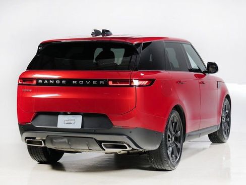 Used 2025 Land Rover Range Rover Sport S image 2