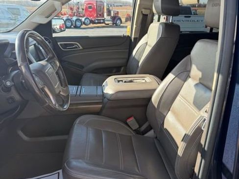 Used 2019 GMC Yukon XL Denali w/ Denali Ultimate Package image 14