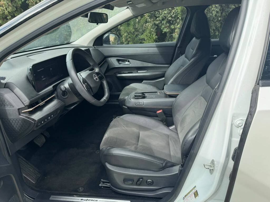 Used 2024 Nissan Ariya AWD image 9