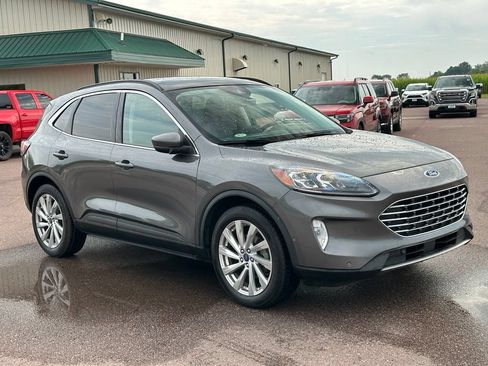 Used 2022 Ford Escape Titanium w/ Titanium Elite Package AWD/4WD image 7