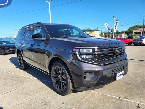New 2025 Ford Expedition Platinum w/ Stealth Appearance Package image 10