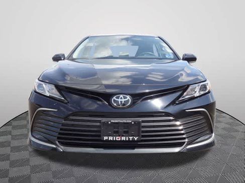 Used 2024 Toyota Camry LE FWD image 5
