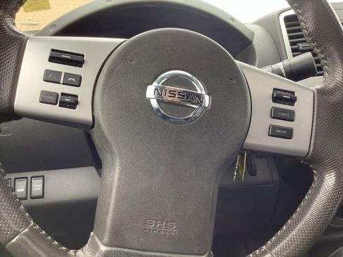 Used 2014 Nissan Frontier PRO-4X w/ Pro-4x Luxury Package AWD/4WD image 39
