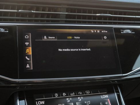 Used 2020 Audi Q8 Premium Plus image 29