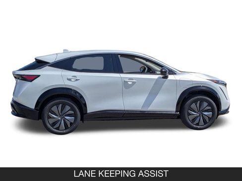 Used 2025 Nissan Ariya AWD image 5