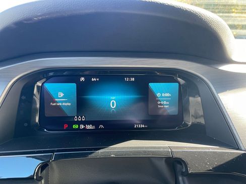 Used 2025 Volkswagen Atlas Cross Sport SE image 36