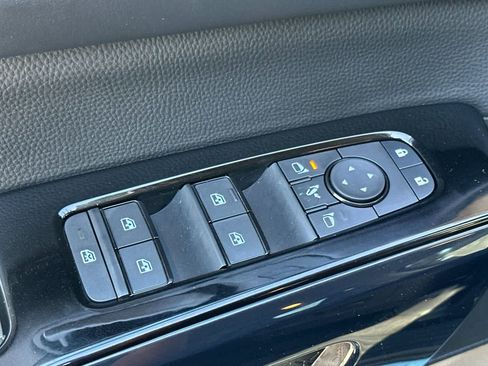 New 2026 Nissan Pathfinder Platinum AWD/4WD image 14