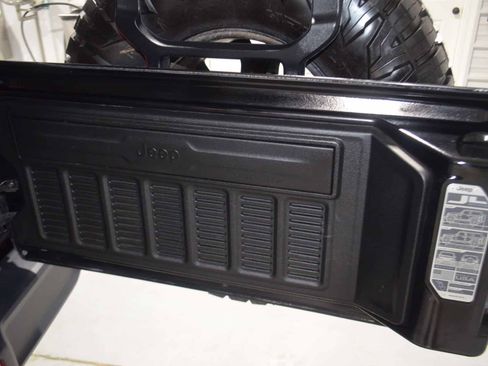 Used 2020 Jeep Wrangler Unlimited Rubicon AWD/4WD image 21
