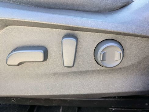 Used 2020 Subaru Forester Limited image 21