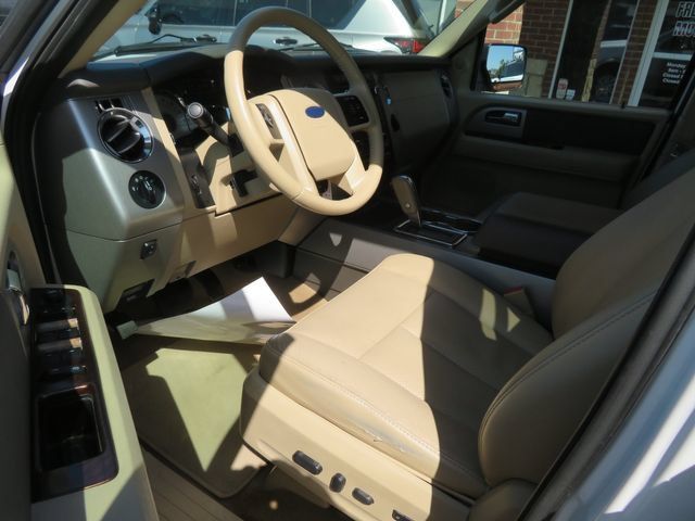 Used 2014 Ford Expedition XLT w/ Equipment Group 202A RWD image 23