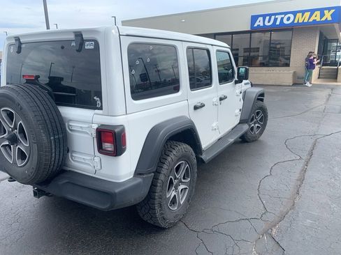 Used 2022 Jeep Wrangler Unlimited Sport w/ Sun And Sound Package AWD/4WD image 5