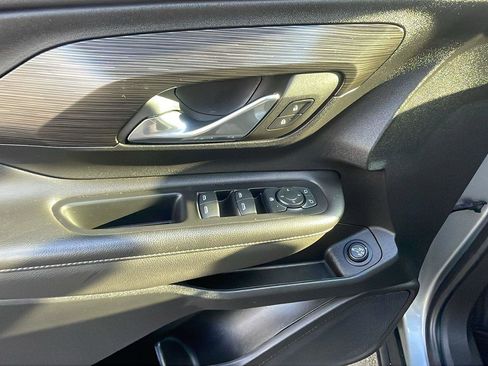 Certified 2023 GMC Terrain SLE w/ Driver Convenience Package image 12