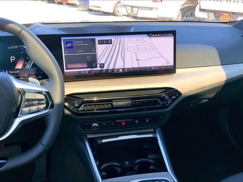 Certified 2025 BMW 330i Sedan image 6