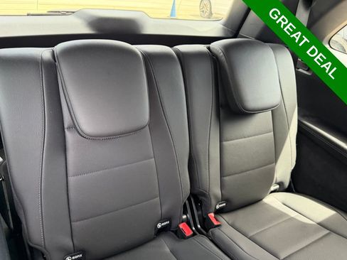Used 2025 Mercedes-Benz GLS 450 4MATIC image 37