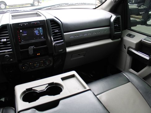 Used 2018 Ford F350 XLT AWD/4WD image 14