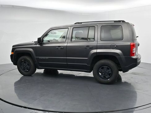 Used 2017 Jeep Patriot Sport AWD/4WD image 5