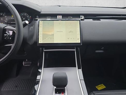 New 2026 Land Rover Range Rover Velar Dynamic SE image 19